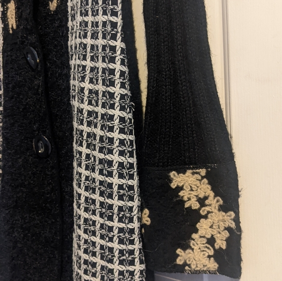 Long Cardigan with unique details | Size Small Papa Vancouver - Picture 2 of 8